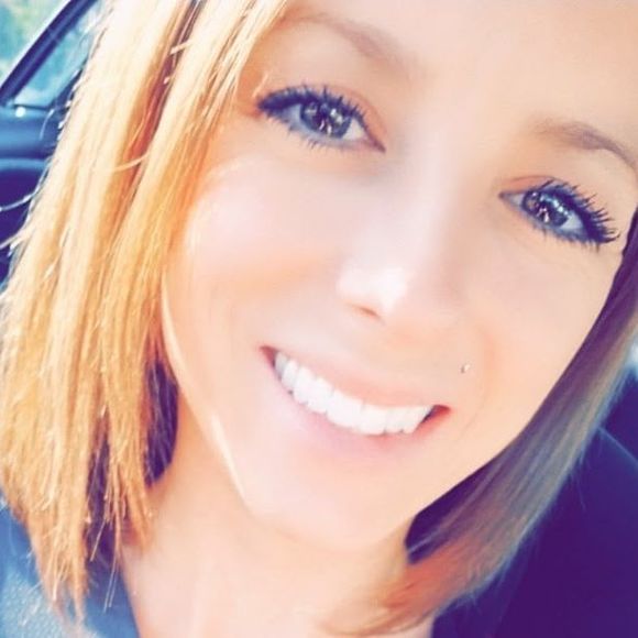 Meet your Posher, Melissa - Picture 1 of 1